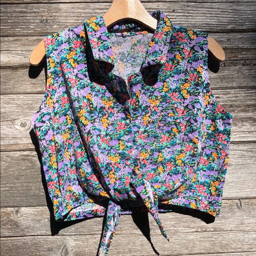 Vintage 90s crop top by mc2